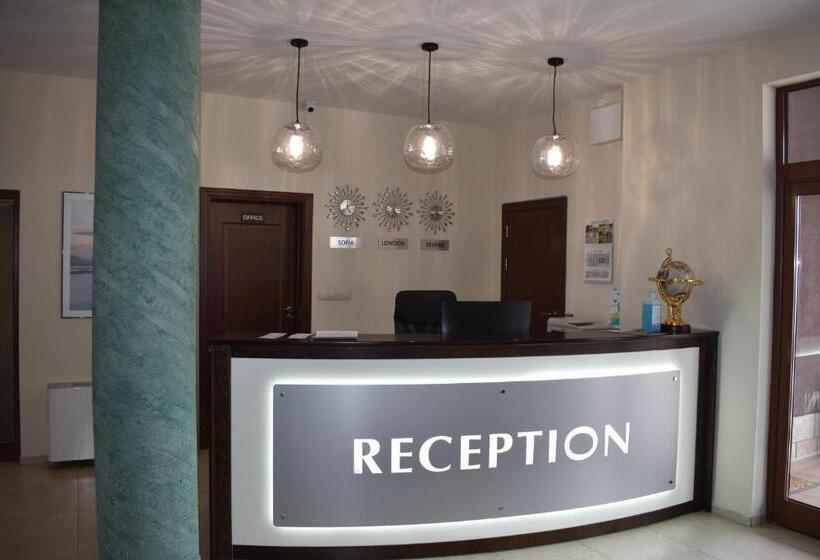 Family Hotel The View & Spa