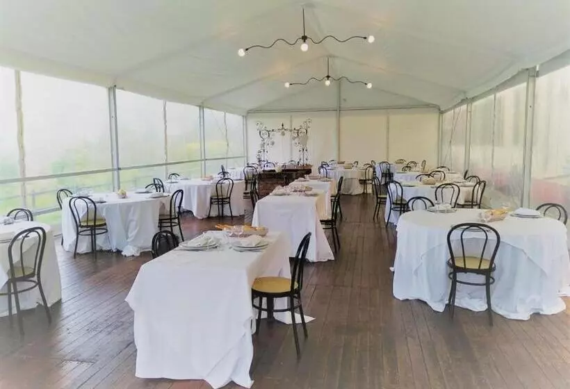 هتل Agriturismo Cascina Smeralda