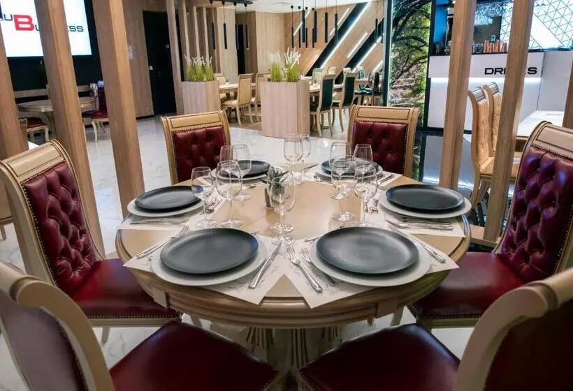 Family Hotel Business Club