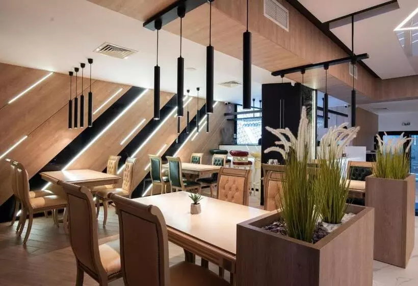 Family Hotel Business Club