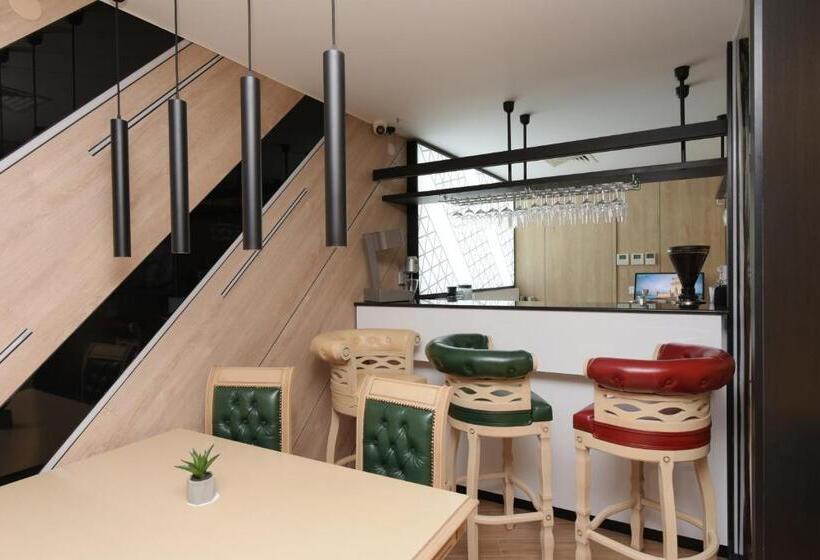 Family Hotel Business Club