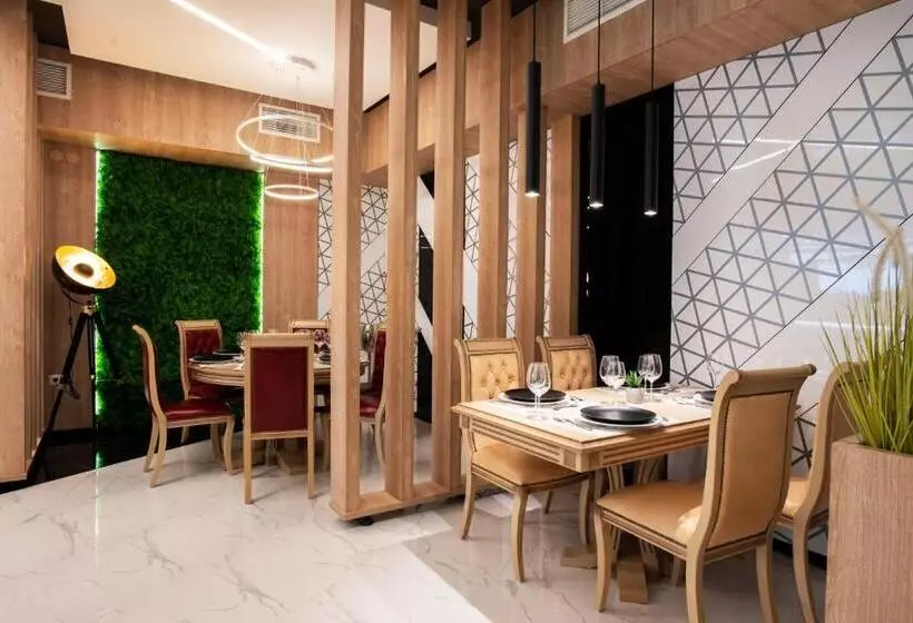 Family Hotel Business Club