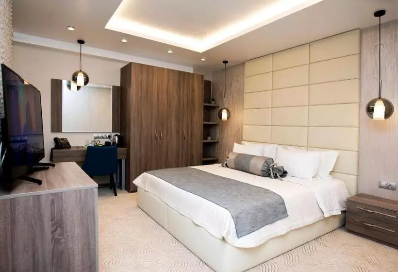 Family Hotel Business Club