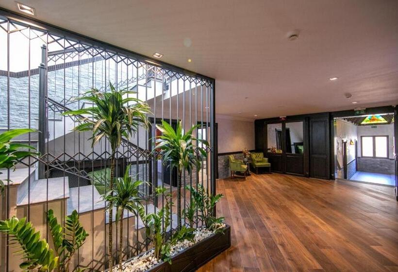 酒店 Hanul Tentea Pasul Gutai