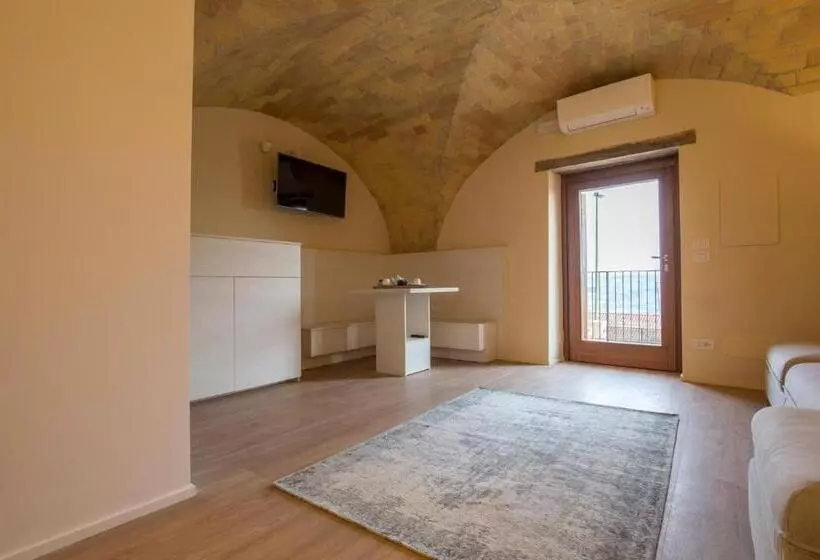 Hotelli Montepagano 1137