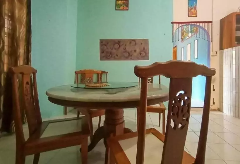 ホテル Oyo 90267 Isup's Countryside Homestay