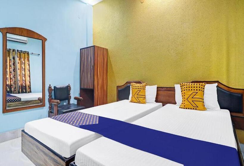 Отель Spot On 79210 Royal Galaxy