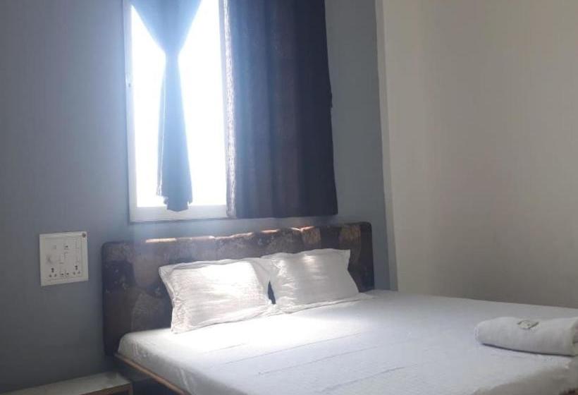 בית מלון כפרי Spot On 80503 A 1 Lodge