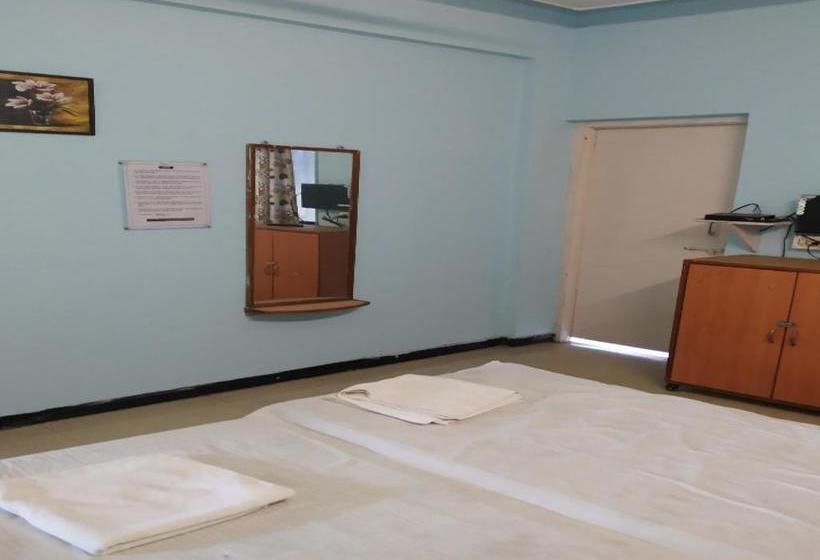 בית מלון כפרי Spot On 80503 A 1 Lodge