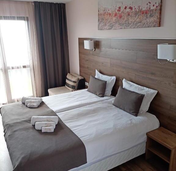 هتل Vanilla, Varna   Free Parking