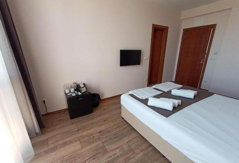 هتل Vanilla, Varna   Free Parking