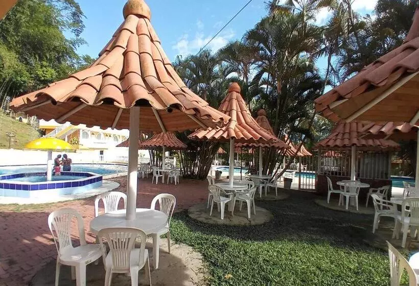 Hotelli Villa San Cayetano