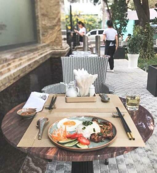 Mansion Park Hotel & Apartment