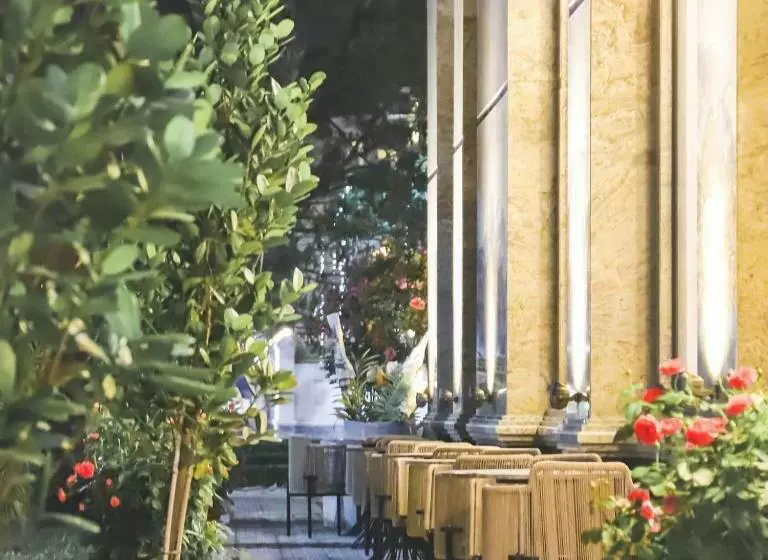 Mansion Park Hotel & Apartment