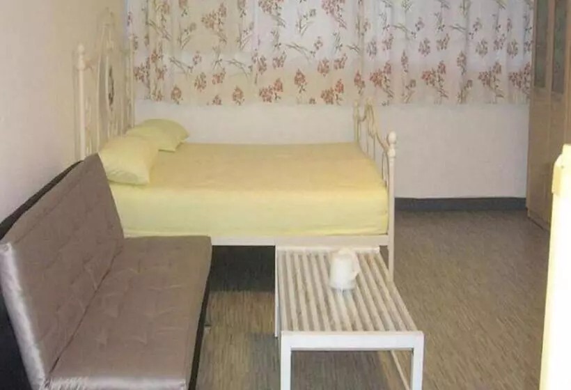 ペンション Room In Guest Room   Impact Don Mueang Bangkok Guest House