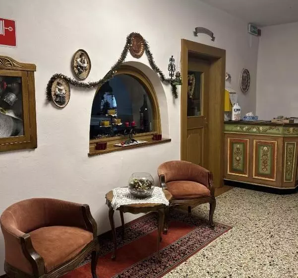 Majatalo Roter Adler