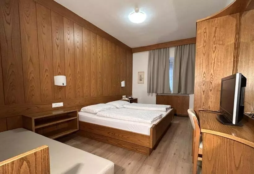 Majatalo Roter Adler