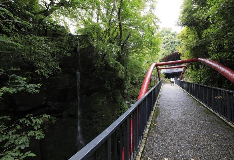 ریوکان Yugawara Fuga