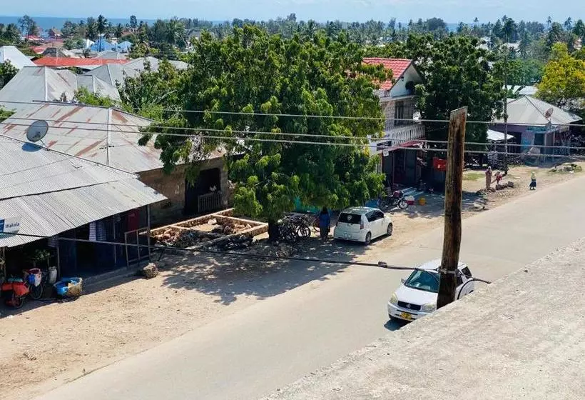 Aamiaismajoitus (B&B) Village Hostel