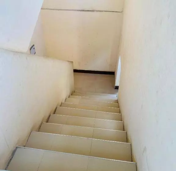 Aamiaismajoitus (B&B) Village Hostel