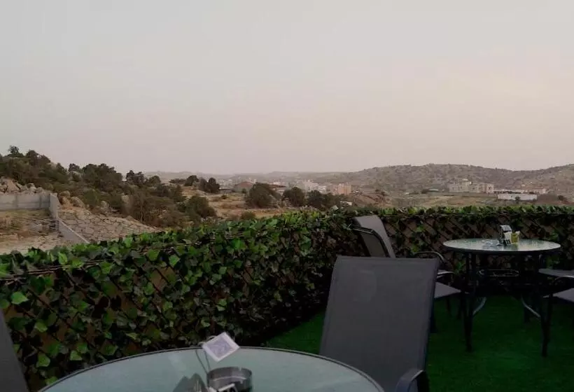 هتل Al Jahwah