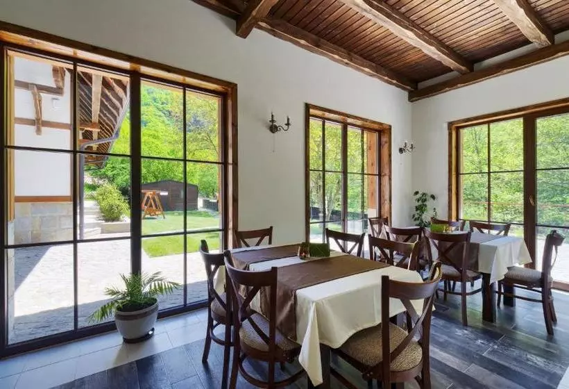 Hotel Apostolite