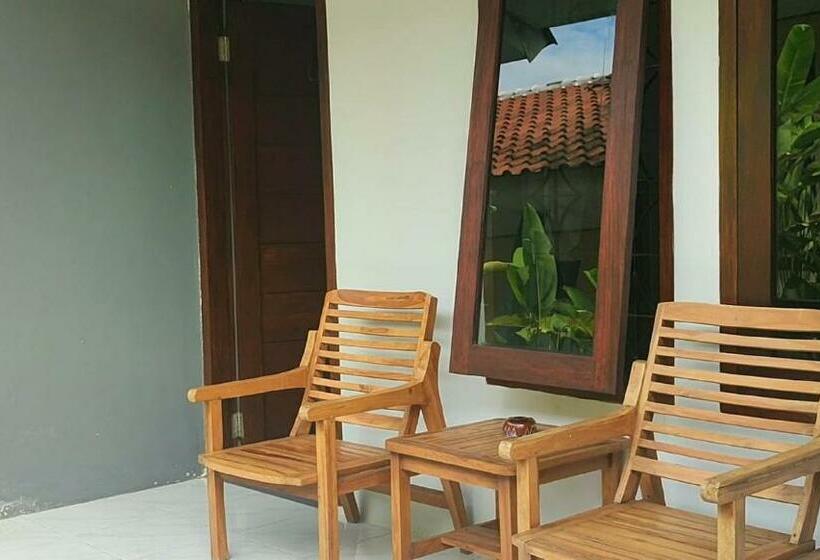 Szálloda Oyo 2864 Mangsit Garden Homestay