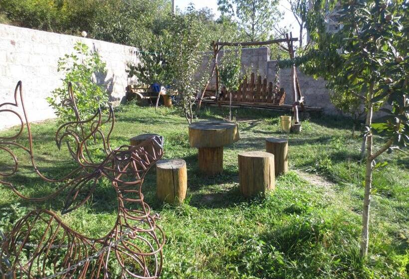 پانسیون Guest House Leader