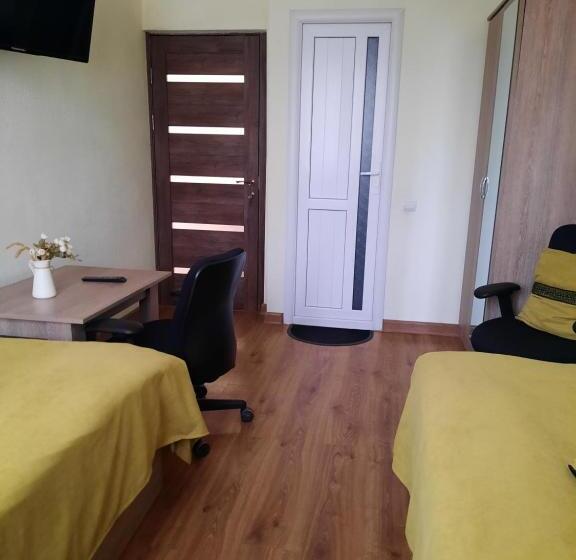 پانسیون Guest House Leader