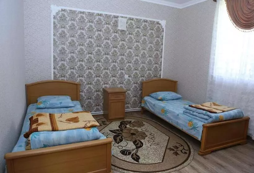 Majatalo Tezh Ler у тани