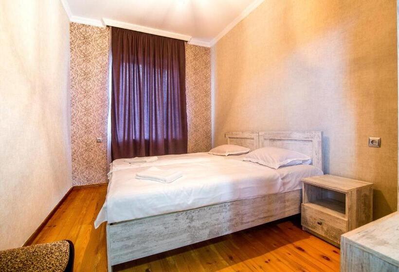 پانسیون Tomas Kokhi