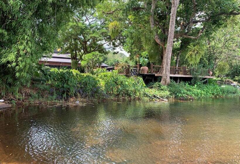 Phumontra Resort Nakhon Nayok