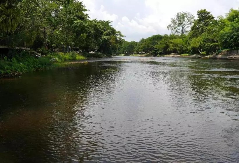 Phumontra Resort Nakhon Nayok