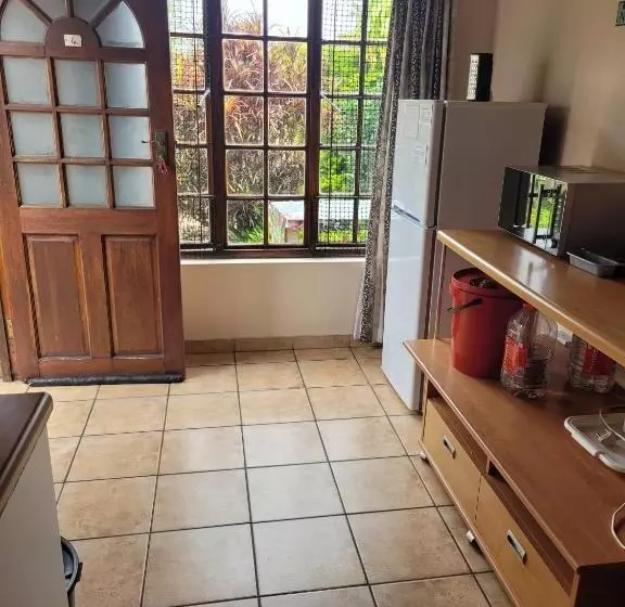 Aamiaismajoitus (B&B) Fig Tree Manor Self Catering