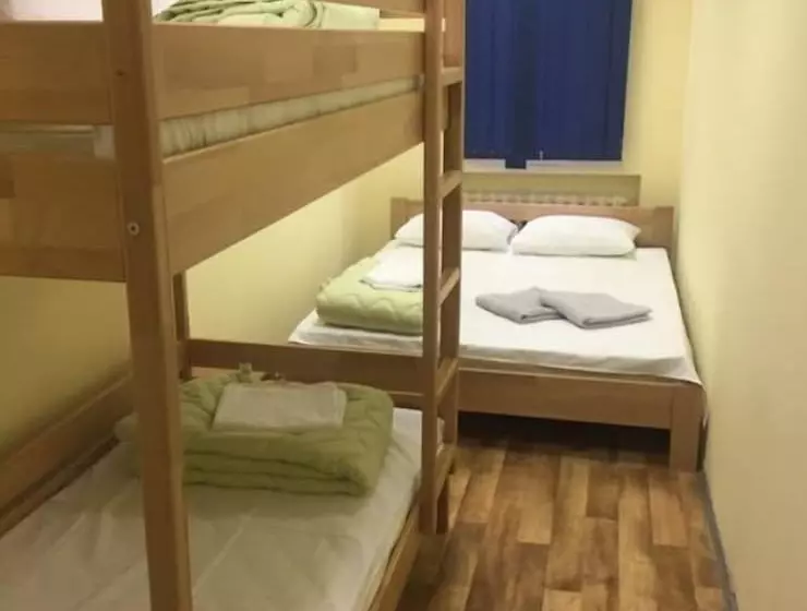 Botanic Globus Hostel