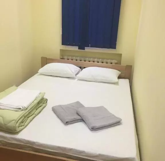 Botanic Globus Hostel