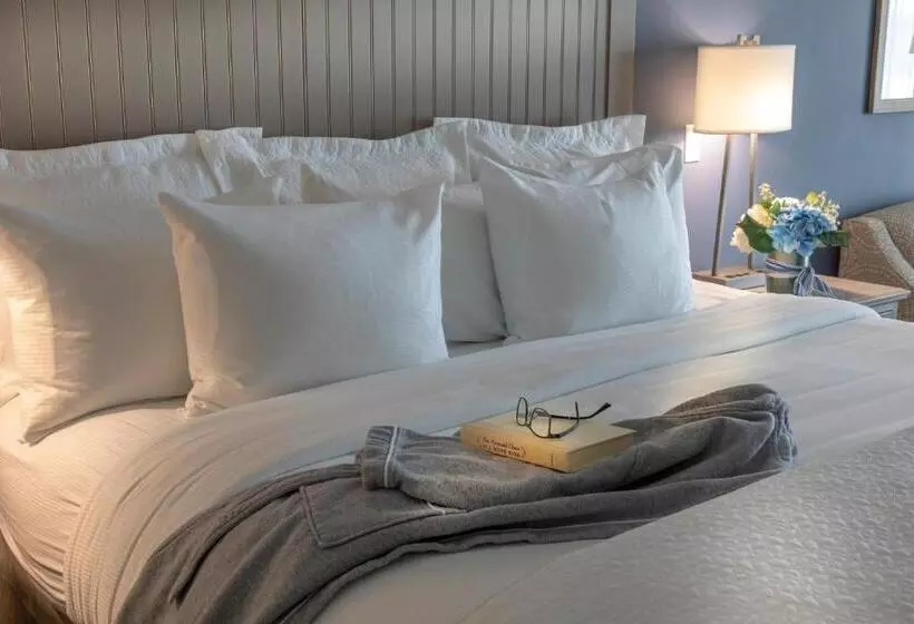 Chautauqua Harbor Hotel   Jamestown