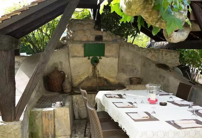 Hotelli Auberge Des Grands Bois