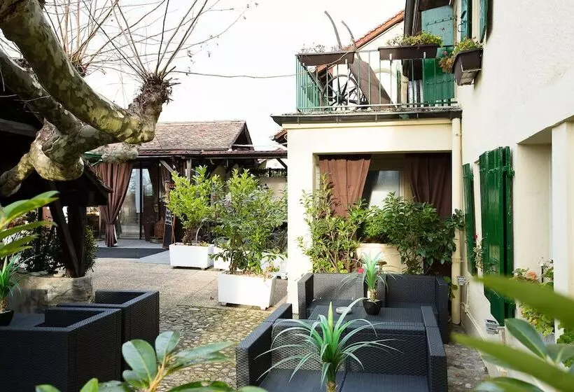 Hotelli Auberge Des Grands Bois