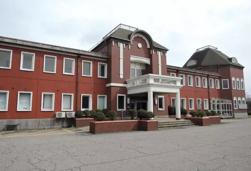 Hotelli Oyabe City Cycling Terminal