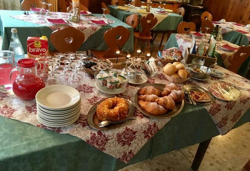 בית מלון כפרי Stella Alpina