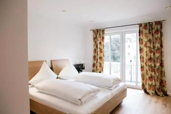 Hotelli Wirtshaus Am Schloss