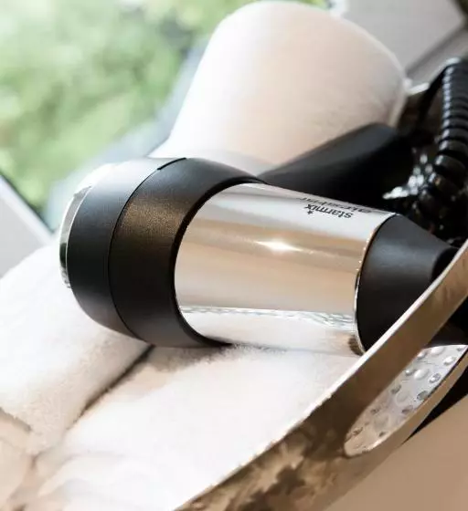 Hotelli Wirtshaus Am Schloss