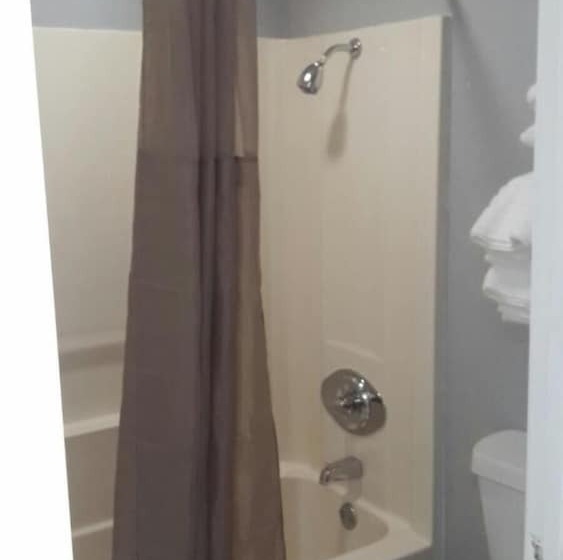 모텔 Paris Inn And Suites