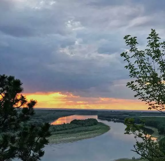 Majatalo Robert Local Social Motel