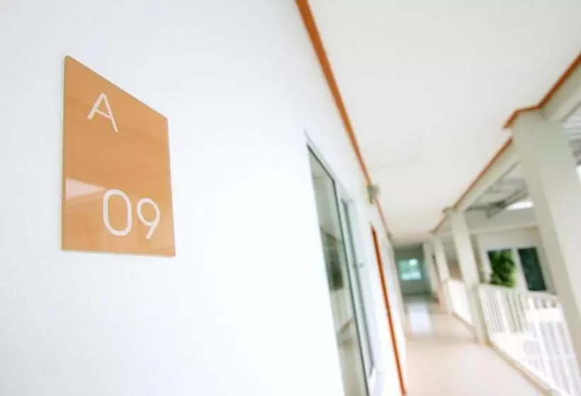 Majatalo Shouse  Surin