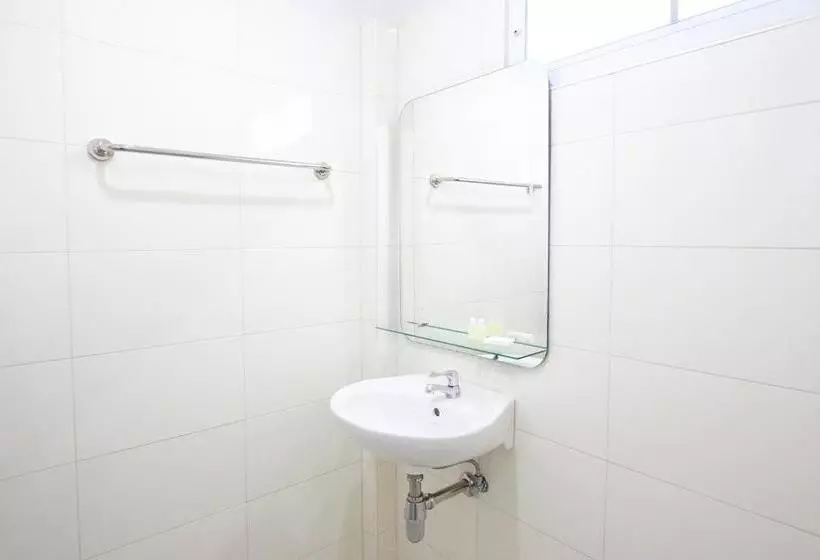 Majatalo Shouse  Surin