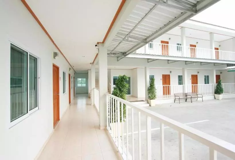 Majatalo Shouse  Surin