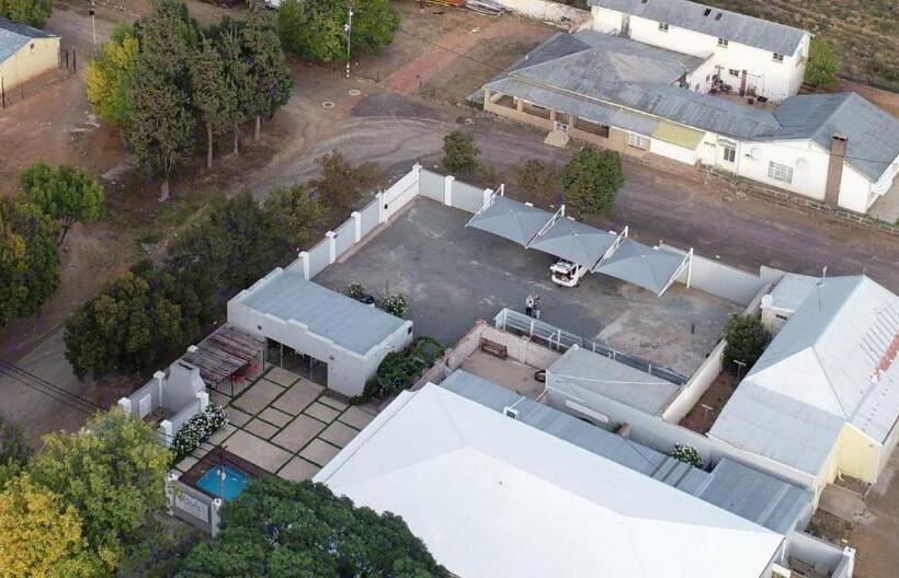 膳宿费 Three Birds Country House