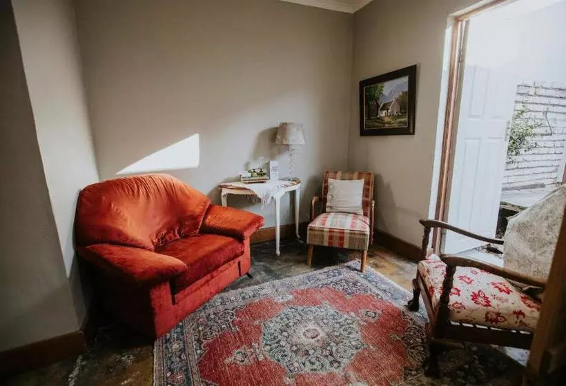 Majatalo Three Birds Country House